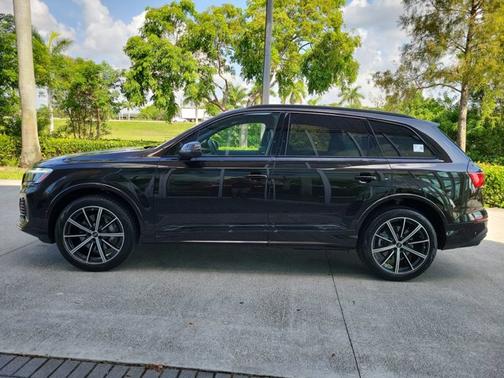 2025 Audi Q7 Premium Plus
