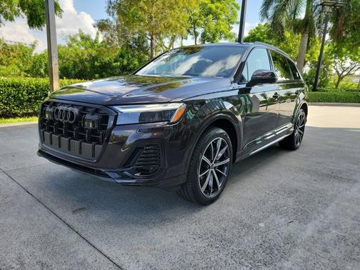 2025 Audi Q7 Premium Plus