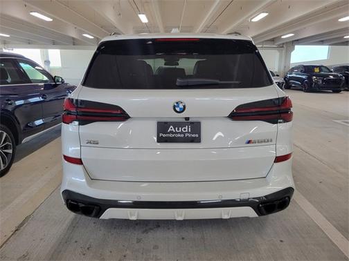 2024 BMW X5 M60i
