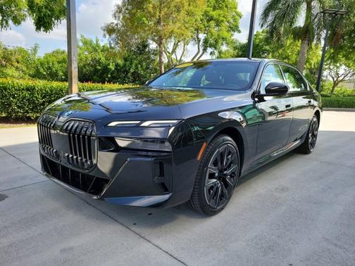 2023 BMW 740 740i
