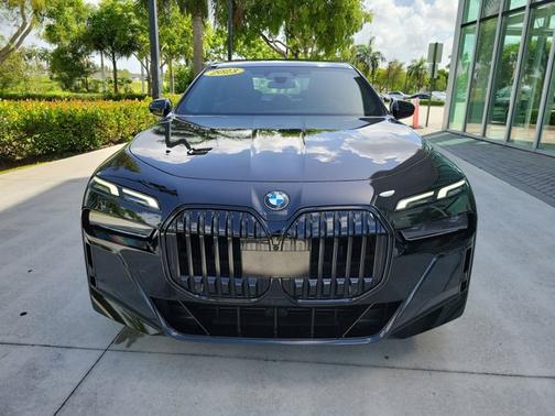 2023 BMW 740 740i