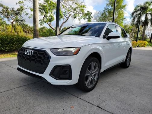 2025 Audi Q5 S line Premium