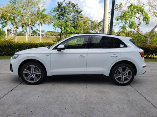 2025 Audi Q5 S line Premium