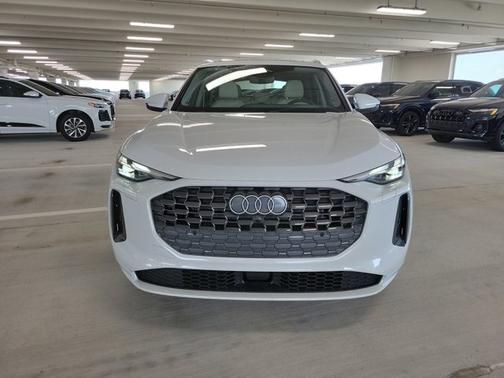 2025 Audi Q5 Premium