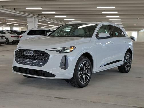 2025 Audi Q5 Premium