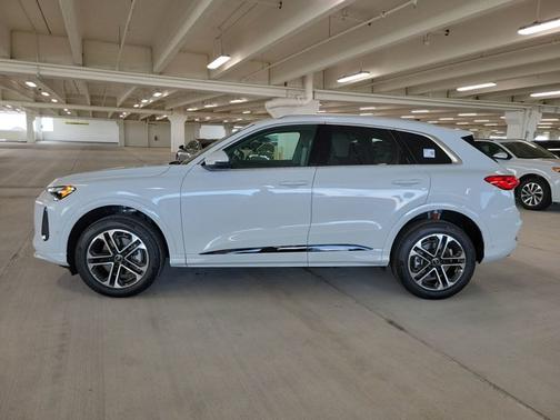 2025 Audi Q5 Premium