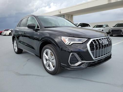 2024 Audi Q3 S line Premium