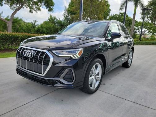 2024 Audi Q3 S line Premium