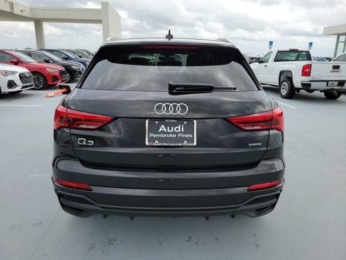 2024 Audi Q3 S line Premium