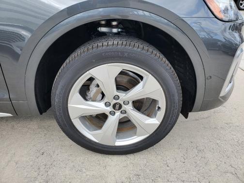 2022 Audi Q5 S line Prestige