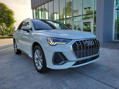2025 Audi Q3 S line Premium