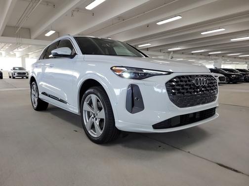 2025 Audi Q5 Premium Plus