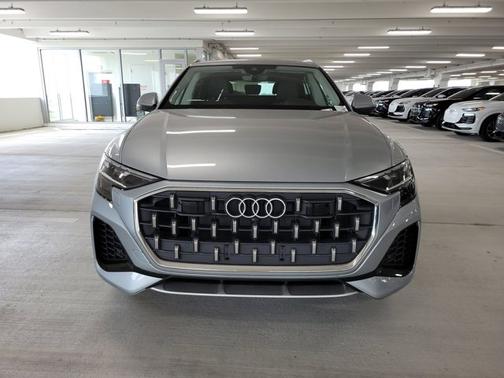 2025 Audi Q8 Premium Plus