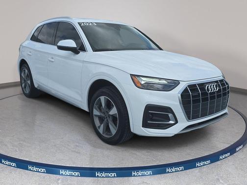 Ibis White 2023 Audi Q5 40 Premium