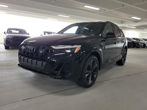 2025 Audi Q7 Premium Plus