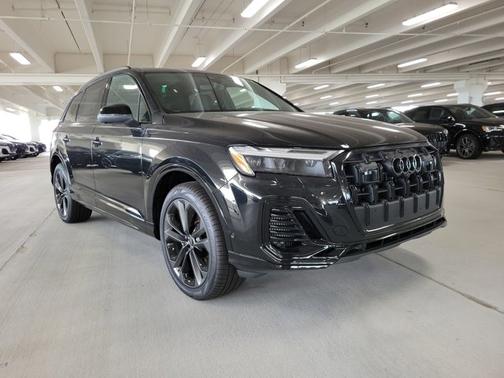 2025 Audi Q7 Premium Plus