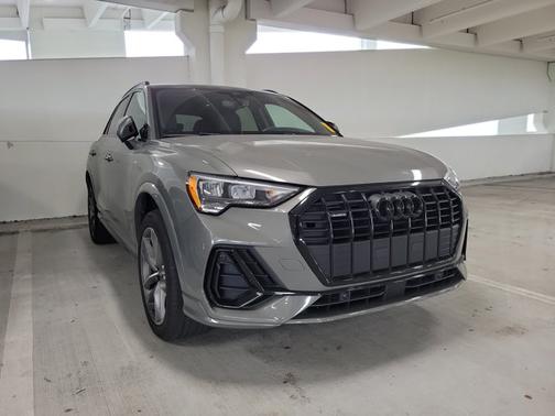 2022 Audi Q3 S line Premium
