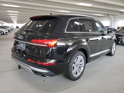 2025 Audi Q7 Prestige