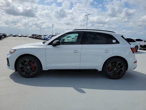 2025 Audi SQ5 Premium Plus