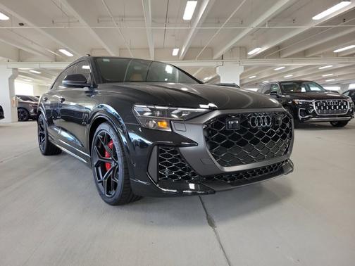 2025 Audi RS Q8 performance