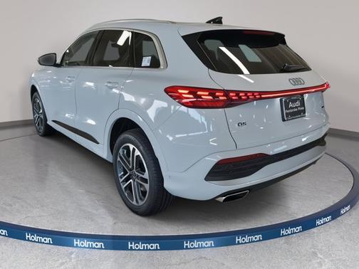 2025 Audi Q5 Premium