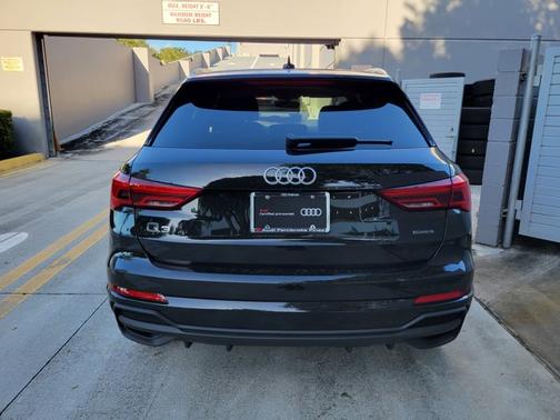 2025 Audi Q3 S line Premium