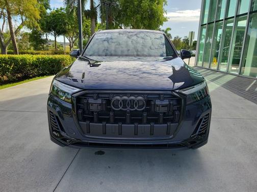2025 Audi Q7 Premium Plus