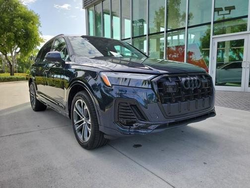 2025 Audi Q7 Premium Plus