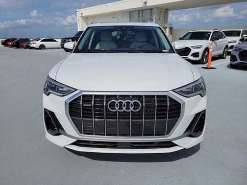 2024 Audi Q3 S line Premium