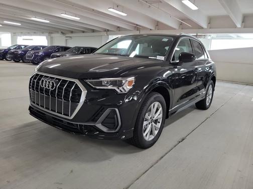 2025 Audi Q3 S line Premium