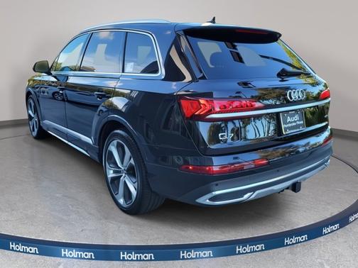 2021 Audi Q7 Premium Plus