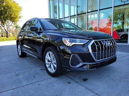 2024 Audi Q3 S line Premium Plus