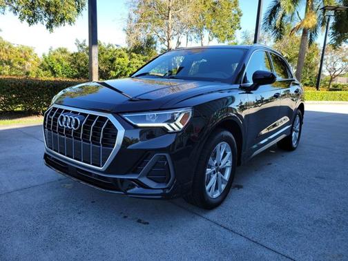 2024 Audi Q3 S line Premium Plus