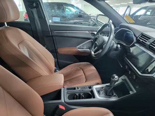 2021 Audi Q3 S line Premium