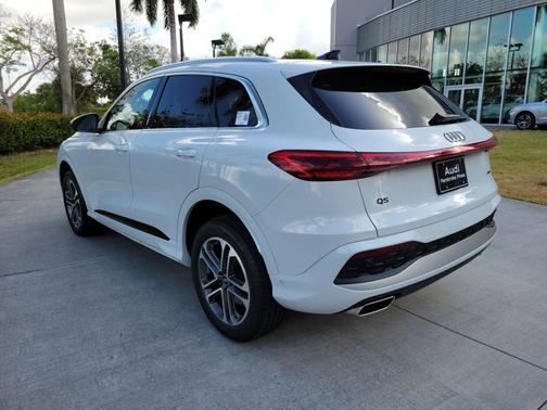 2025 Audi Q5 Premium
