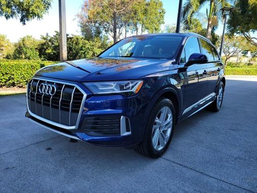2022 Audi Q7 Premium Plus
