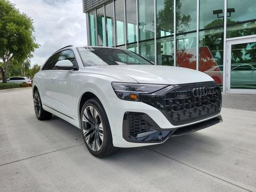 2025 Audi Q8 Premium