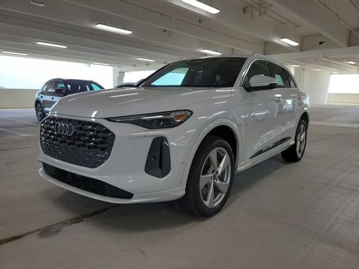 2025 Audi Q5 Premium Plus