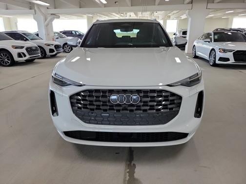 2025 Audi Q5 Premium Plus