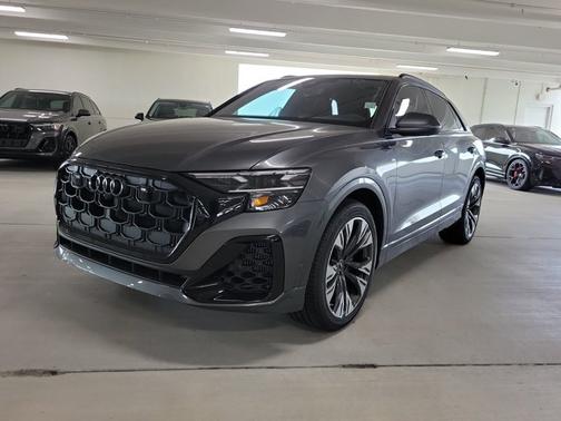2025 Audi Q8 Premium Plus