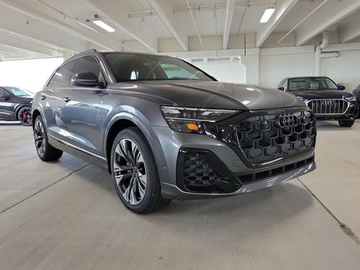 2025 Audi Q8 Premium Plus