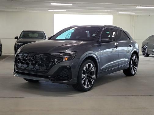 2025 Audi Q8 Premium Plus