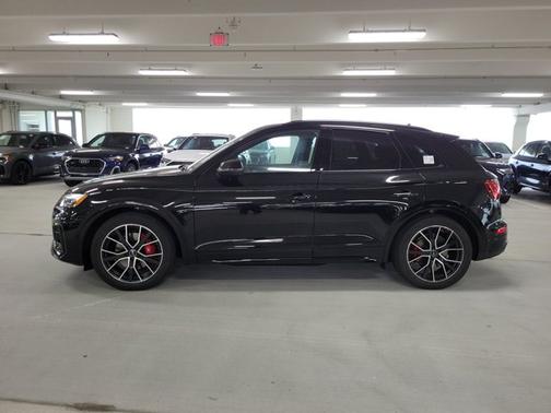 2025 Audi SQ5 Premium Plus