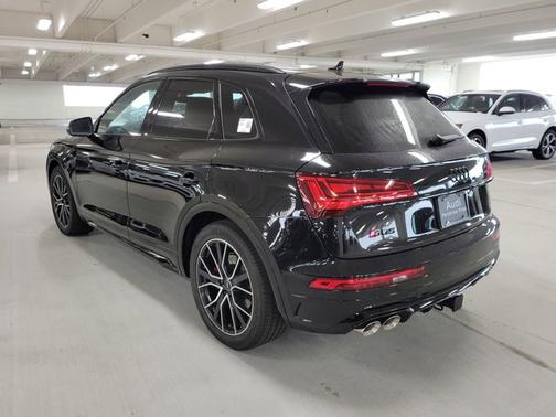 2025 Audi SQ5 Premium Plus