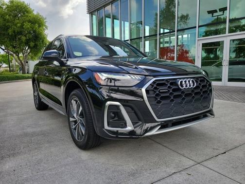2023 Audi Q5 S line Prestige