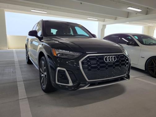 2023 Audi Q5 S line Prestige