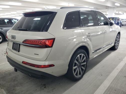 Vicuna Beige Metallic 2023 Audi Q7 45 Premium Plus