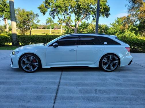 2021 Audi RS 6 Avant 