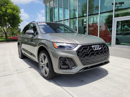 2025 Audi Q5 S line Premium