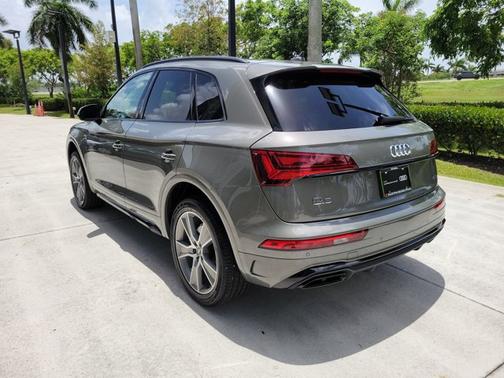 2025 Audi Q5 S line Premium